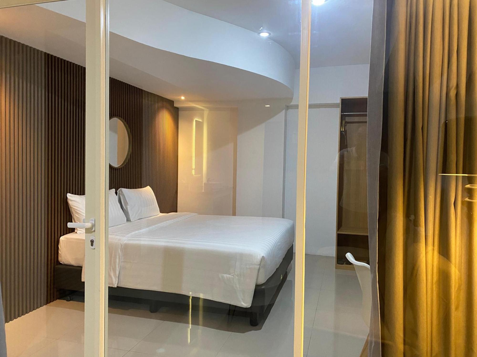 Nemuru Hotel Ciputat Pondokcabe Hilir Exteriör bild